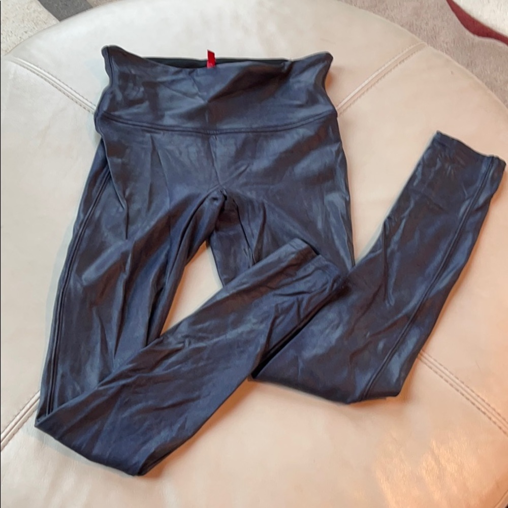 Spanx’s navy legging